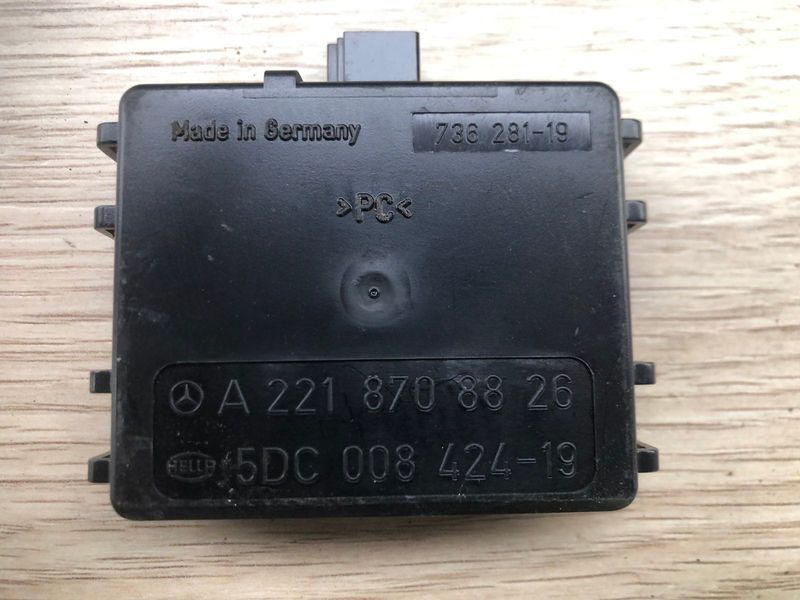 Датчик дощу Mercedes w221, S-клас, б.в. 2218708826 фото