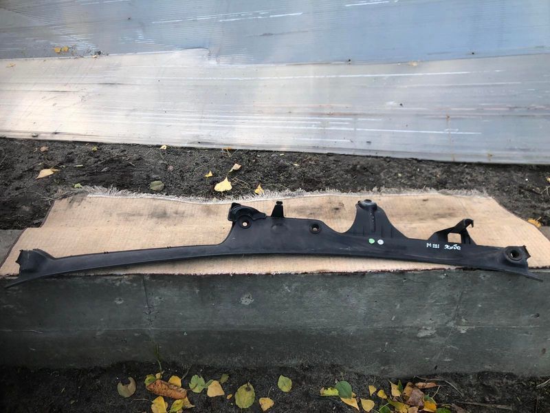 Накладка на механизм дворников Mercedes w221, S-класс 2218300228 фото
