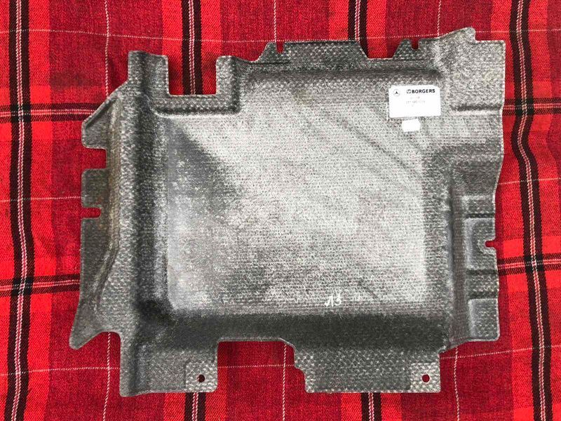 Крышка днища пола задняя левая Mercedes W251, R-class, б.у. 2516801318 фото