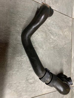 Патрубок охолодження радіатора Volkswagen Passat B6, 2005 р., 3C0122051BD, б.в. 3C0122051BD фото