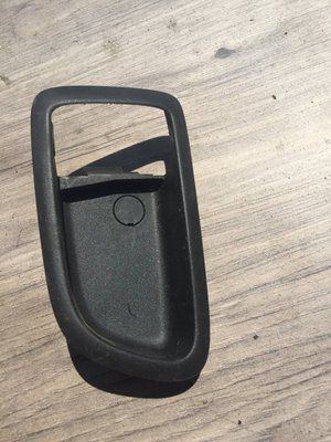 Пластик ручки відкриття дверей внутрішній лівий Mazda 3 ВК, б.в. 45677666667888 фото