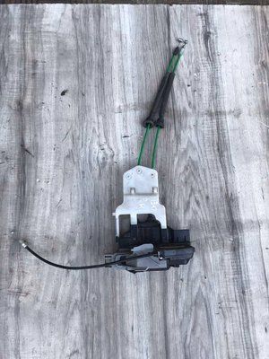 Замок передней правой двери Hyundai i30 2007-2012 г, б.у. 814202L000 814202L000 фото
