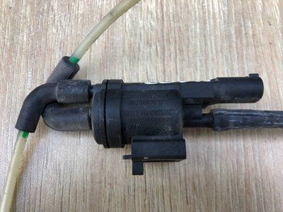 Переключающий клапан системы подачи воздуха Mercedes C-class w203,Б.у 0025401497  0025401497 фото