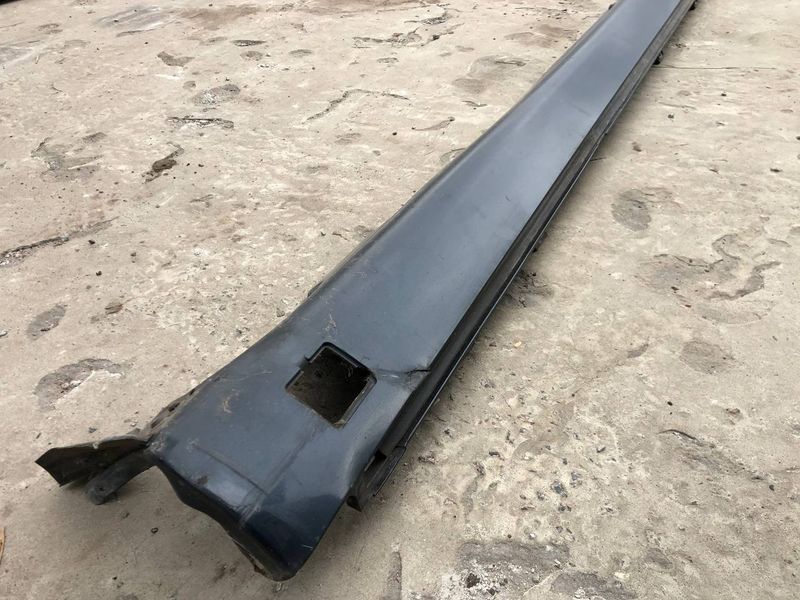 Накладка порога ліва Mercedes W220 S-class, б.в 2206900140 2206900140 фото