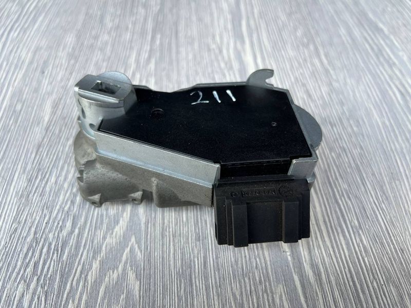 Замок рулевой колонки Mercedes W211 E-class, 2034621130, б.у.  2034621130 фото