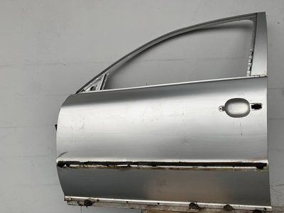 Двери передние левые Skoda Superb, б.у. 45677888 фото