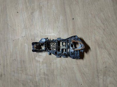 Кронштейн ручки зовнішньої задньої правої Volkswagen Passat B6, 2009 р., 3C0837886J, б.в. 3C0837886J фото