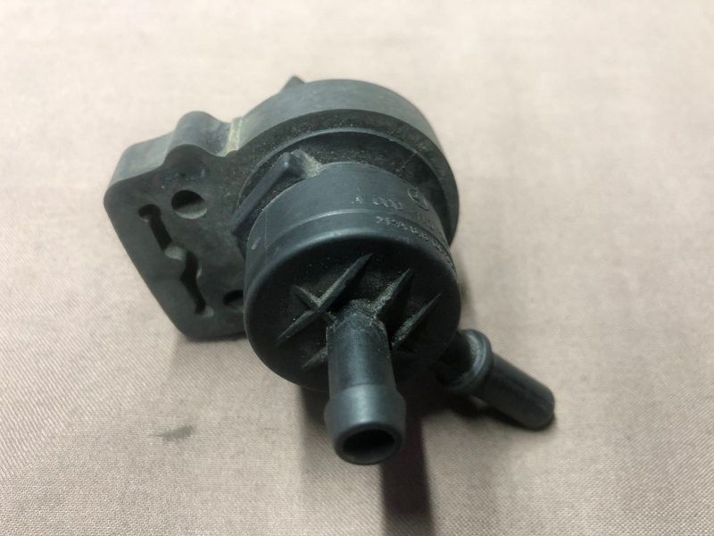 Клапан egr рециркуляции газов 0004703993 Mercedes W251 R-class б.у. 0004703993 фото