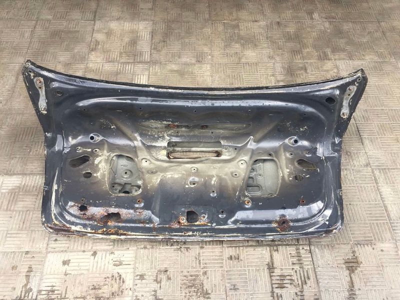 Крышка багажника Mazda 3 BK седан, б.у. 46785468 фото