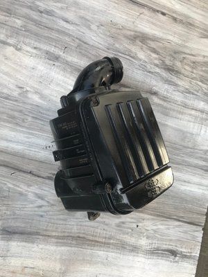 Корпус воздушного фильтраSkoda Octavia A5, б.у. 1K0 129 610 C 1K0 129 610 C фото