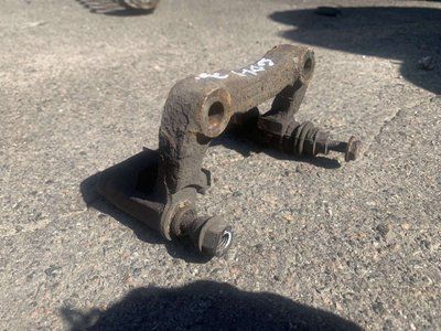 Скоба супорту Volkswagen Golf 4 1.9 дизель, б.в. 1992382656 фото