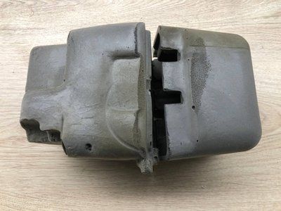 Шумоізоляція вакуумного насосу Mercedes W221, S-клас, б.в. 2218000135 2218000135 фото
