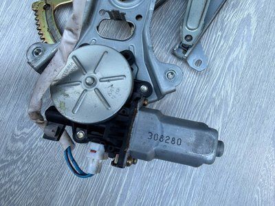 Моторчик стеклоподъемника задний левый Subaru Legacy, 2003-2009 г., 62188AG010, б.у.. 62188AG010 фото