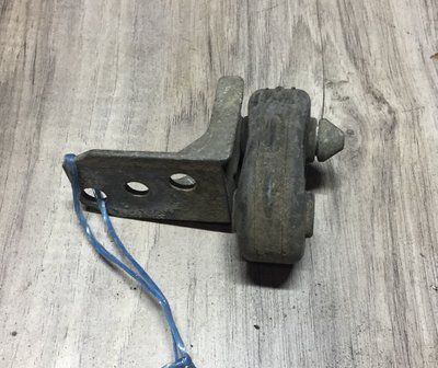 Подушка глушника Skoda Ocravia A7, б.в. 0943 фото