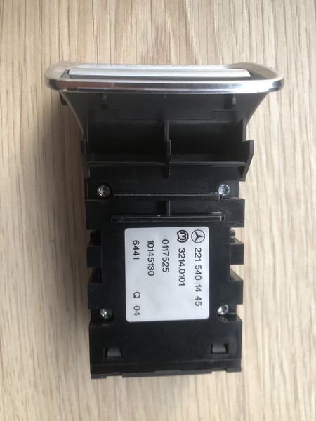 Кнопка ручника  Mercedes W221 s-класс, б.у 221 540 14 45 фото