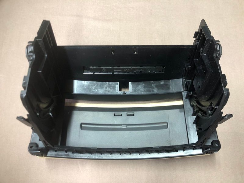 Бардачок у центральну панель Mercedes w221, S-клас, б.в. 2216800834 фото