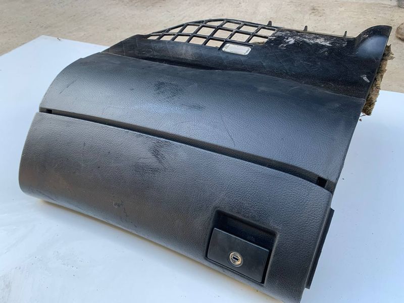 Бардачок пасажира Audi A4 B5 2000 р, б. в. 8D1857035D 8D1857035D фото