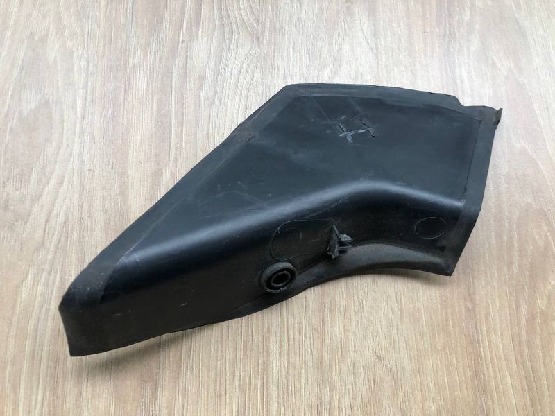 Елемент зливного каналу верхня ліва LR038169, CK52450A43AB Range Rover Vogue L405 б.в. LR038169, CK52450A43AB фото