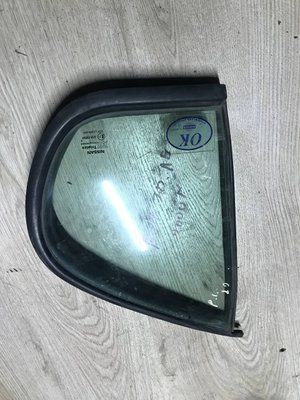 Форточка лівих дверей Nissan Primera 11, 822632F000, б.в.  822632F000 фото