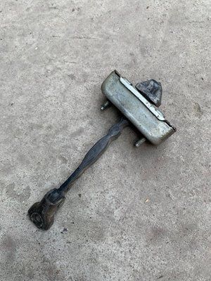 Ограничитель передних правых дверей Toyota Avalon GSX30, 2005-2012 г., б.у. 898+9+89+ фото