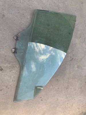 Скло переднє праве Subaru Impreza 3, 2007-2011 р., 61011FG010, б.в. 61011FG010 фото