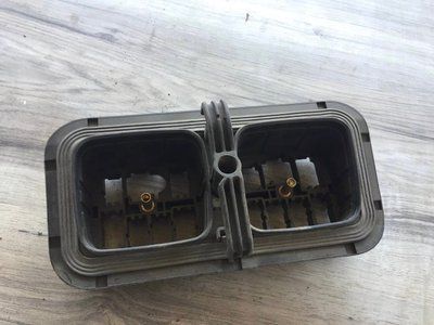Кронштейн проводки 6Q0937401A Skoda Fabia, б.у 6Q0937401A фото