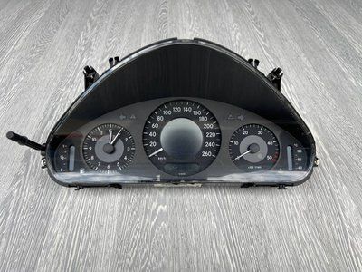 Щиток приборов Mercedes W211 E-class, 2115404448, б.у.  2115404448 фото