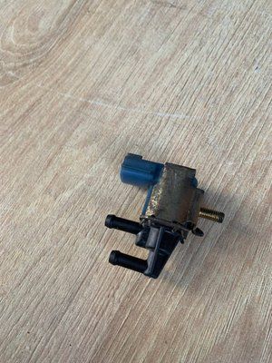 Клапан електромагнітний Nissan Almera Classic B10RS 2006-2012 р., седан, б. в. 1493095F0A 1493095F0A фото