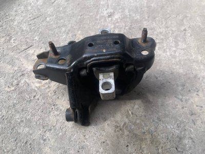 Подушка коробки левая Skoda Fabia 2, 6Q0199555, б.у. 6Q019955566 фото