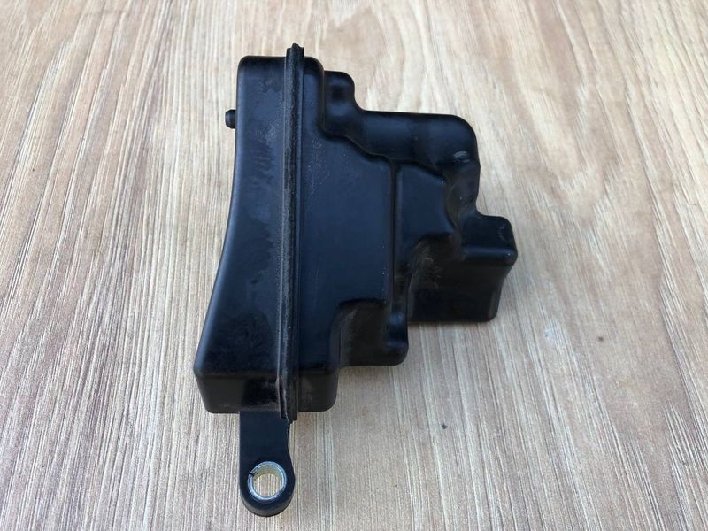 Бачок вакуумний 9X2Q9Y498AB Range Rover Vogue L405, б.в. 9X2Q9Y498AB фото