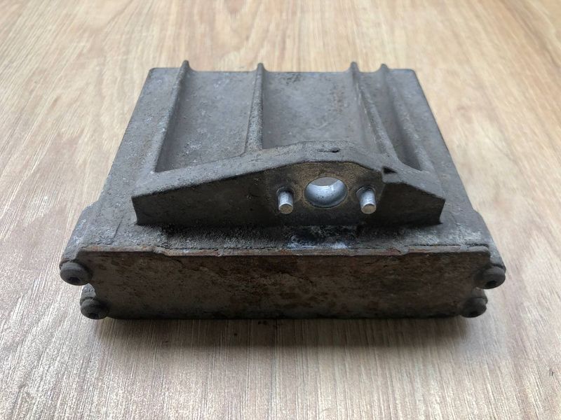 Демпер гасіння вібрації заднього редуктора LR058291, CPLA4B148AA Range Rover Vogue L405, б.в. LR058291, CPLA4B148AA фото