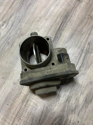 Дроссельная заслонка VAG, 038 128 063C, б.у. 038 128 063C фото
