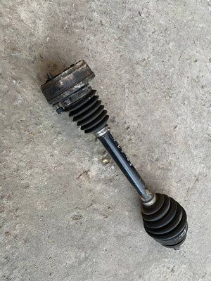 Полуось передняя левая Skoda Fabia 2, 1.2 бензин, МКПП, 6Q0407271AT, б.у. 6Q0407271AT  фото
