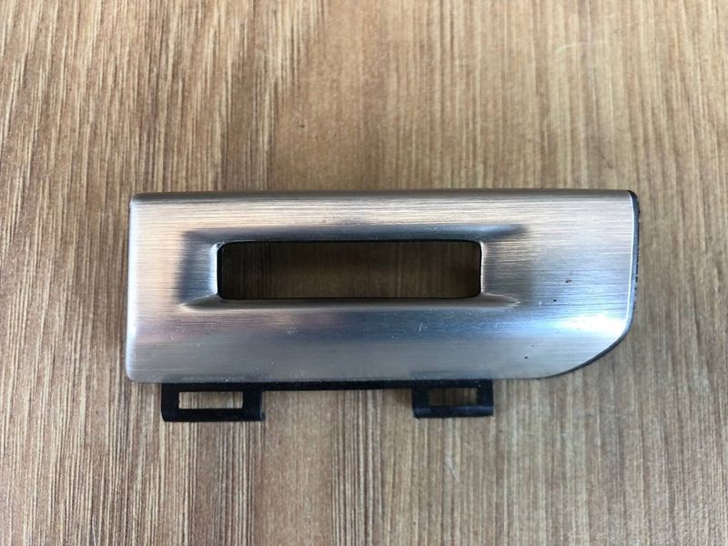 Гнездо вентилятора жалюзи LR049986, CK52014B41AB Range Rover Vogue L405, б.у. LR049986, CK52014B41AB фото
