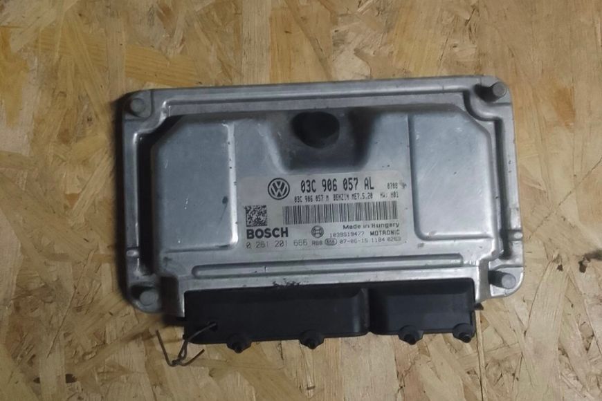 Блок керуванням двигуна Vag, 03C906057AL, б.в. 03C906057AL фото