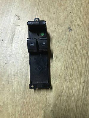 Блок кнопок стеклоподьемника Skoda Fabia 1, 1J3959857, б.у. 1J3959857 фото
