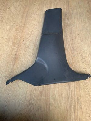Накладка стойки нижняя правая Nissan Almera Classic B10RS 2006-2012 г, б.у. 8316031000 8316031000 фото