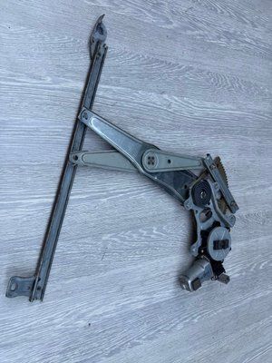 Склопідйомник з моторчиком передній правий Subaru Legacy, 2003-2009 р., 61222AG000, б.в. 61222AG000 фото