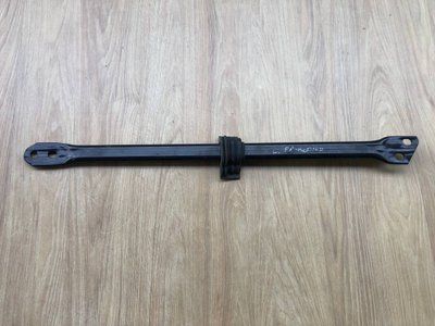Кронштейн, крепеж, левая распорка кузова LR044966 Range Rover Vogue L405, б.у. LR044966 фото