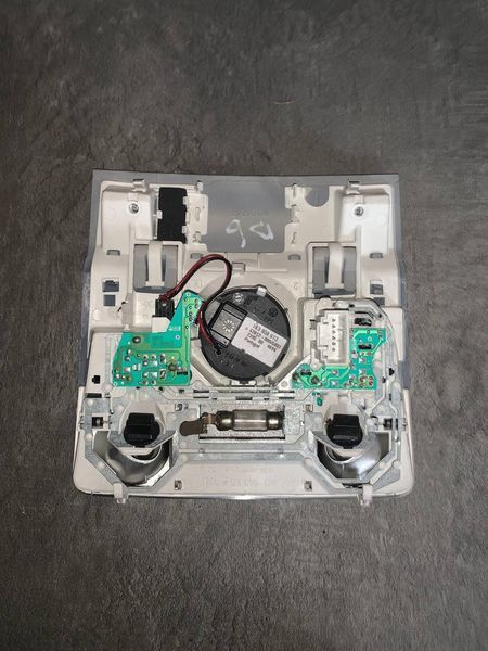 Плафон салона передний Volkswagen Passat B6, 2005-2011 г., 1K0947105F, б.у. 1K0947105F фото