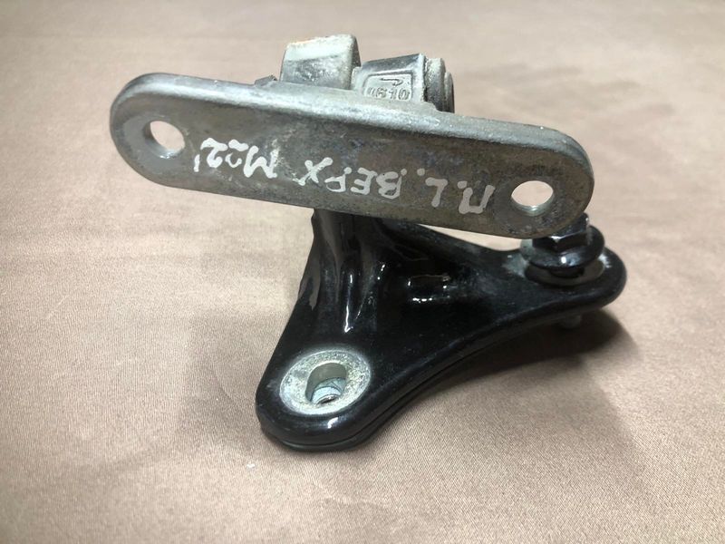 Петля двері передня верхня ліва Mercedes w221, S-клас, б.в. 2217200137 2217200137 фото