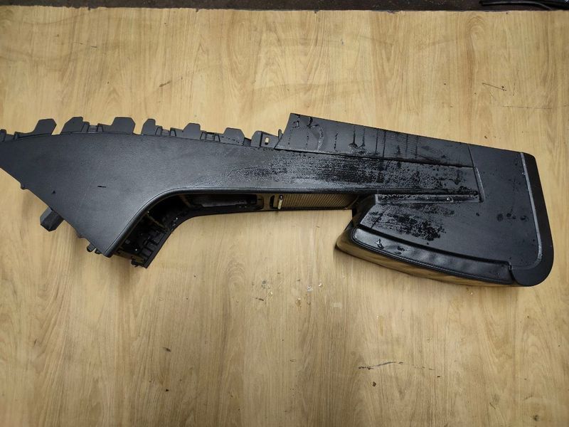 Центральная консоль с подлокотником Volkswagen Passat B6, 2009 г., 3C0864211B, б.у. 3C0864211B фото