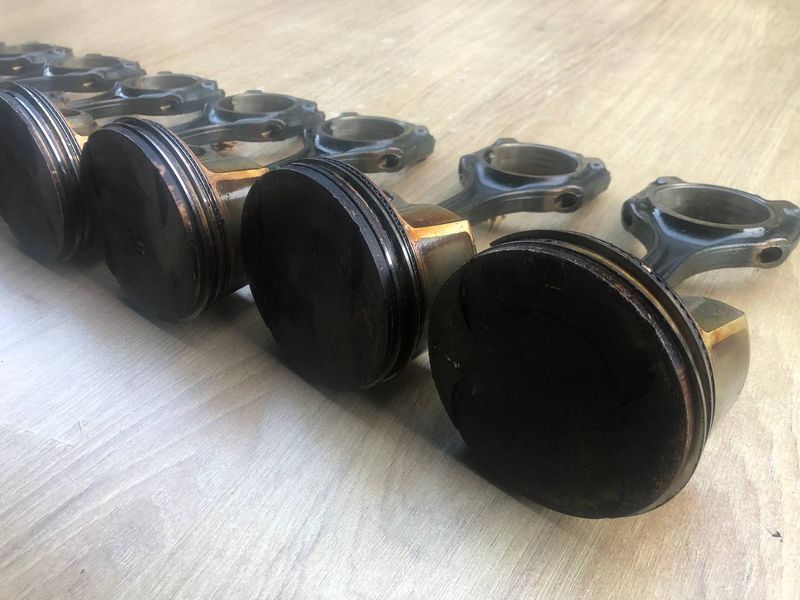 Поршень и шатун в сборе Mercedes двигун M273 V8, 4.7л.,б.у 2730301517, 2730300620 2730301517, 2730300620 фото