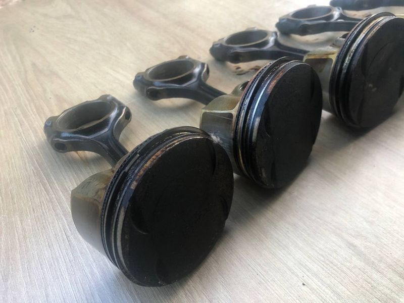 Поршень и шатун в сборе Mercedes двигун M273 V8, 4.7л.,б.у 2730301517, 2730300620 2730301517, 2730300620 фото