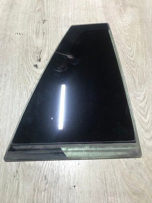 Форточка задних правых дверей Skoda Fabia 2, универсал, 5J9845210N, б.у.  5J98452410N фото
