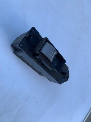 Кнопка заднього правого склопідйомника Honda Legend KB1 2007 р., 35770-SJA-A03, б.в. 35770-SJA-A03 фото
