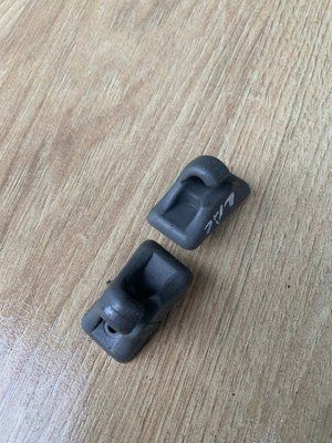 Кронштейн солнцезащитного козырька левого Chevrolet Lacetti 2004-2013 г, б. у. 96615802 96615802 фото