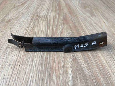 Кріплення, накладка бампера перед права 2518801214 Mercedes W251, R-class, б.в. 2518801214 фото