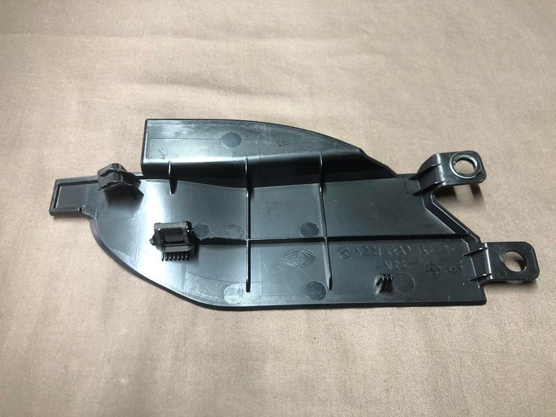 Накладка декоративная чорная Mercedes w221, S-класс 2216906625 фото