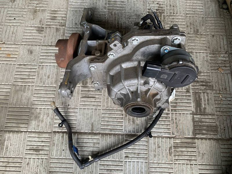 Задний дифференциал, редуктор Ford Escape MK4, 2020-2025 г., K2GW4000AE, б.у. K2GW4000AE фото